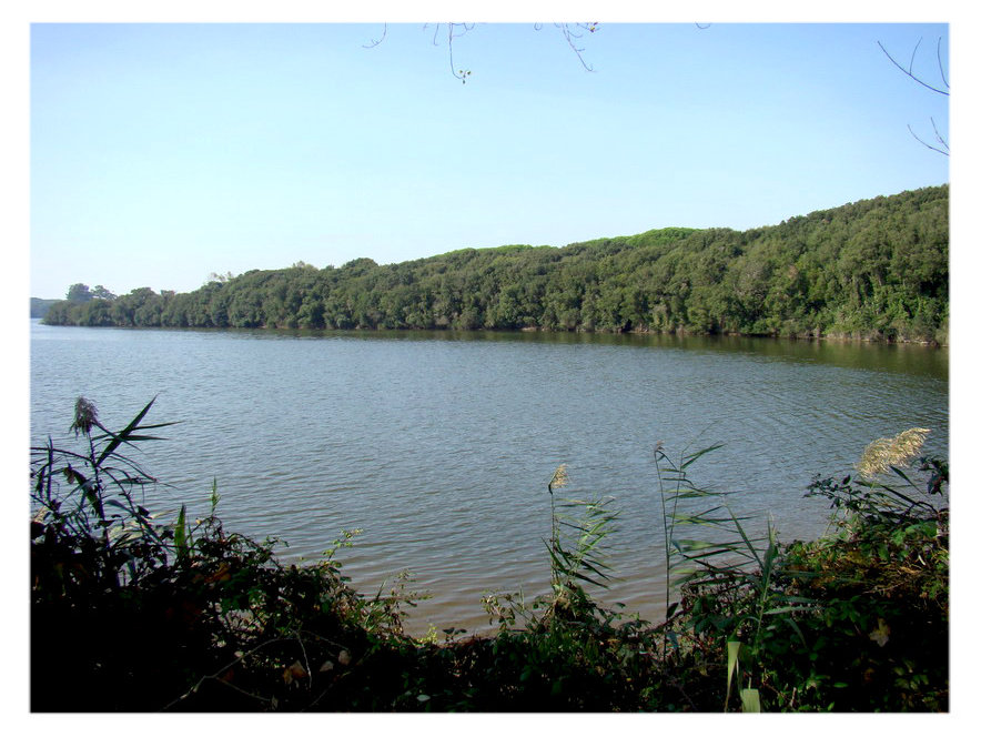 Lungo i sentieri verso il Lago di Paola